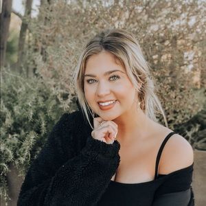 Meet your Posher, Indya